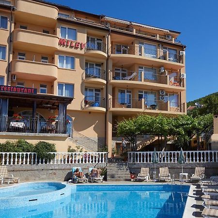 Family Hotel Milev Sveti Vlas Εξωτερικό φωτογραφία