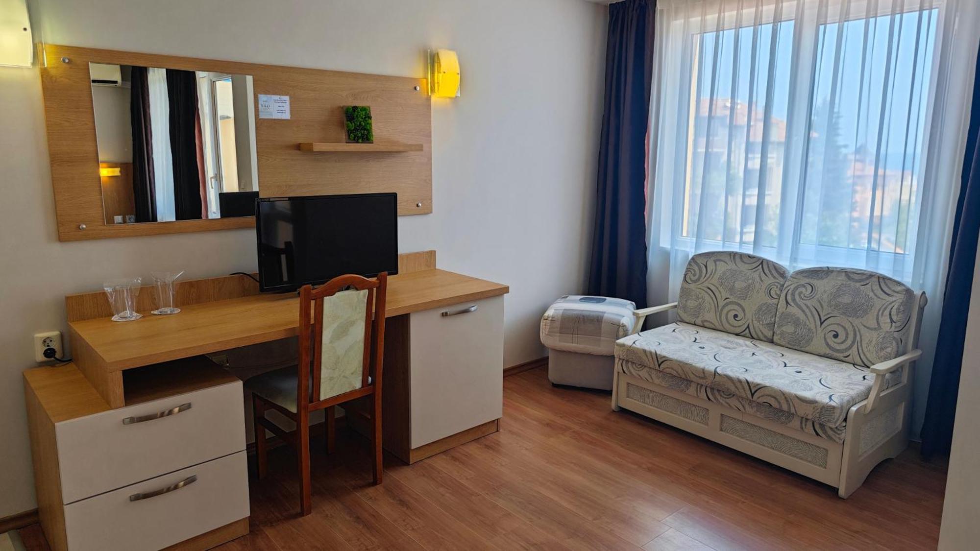 Family Hotel Milev Sveti Vlas Εξωτερικό φωτογραφία
