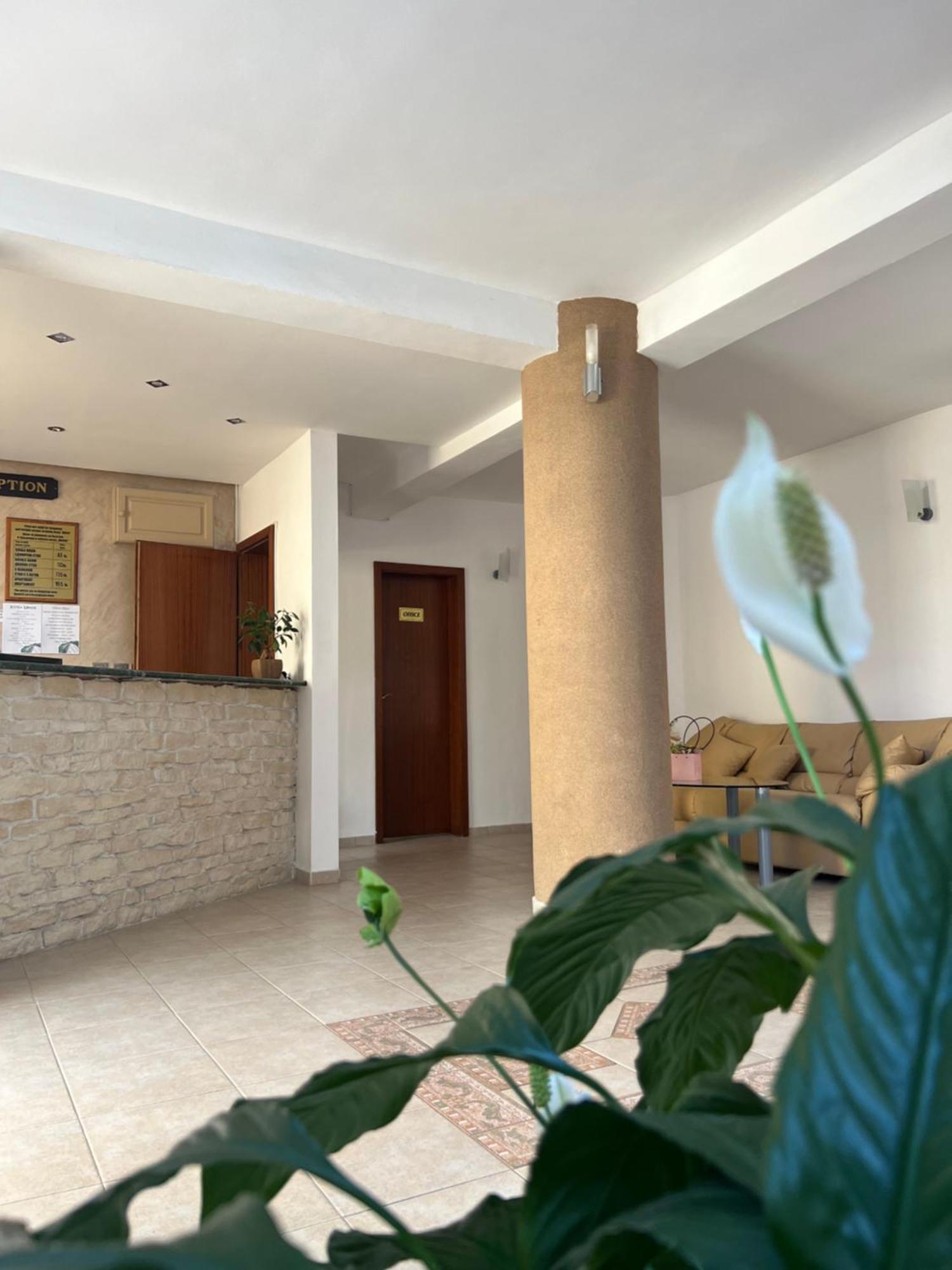 Family Hotel Milev Sveti Vlas Εξωτερικό φωτογραφία