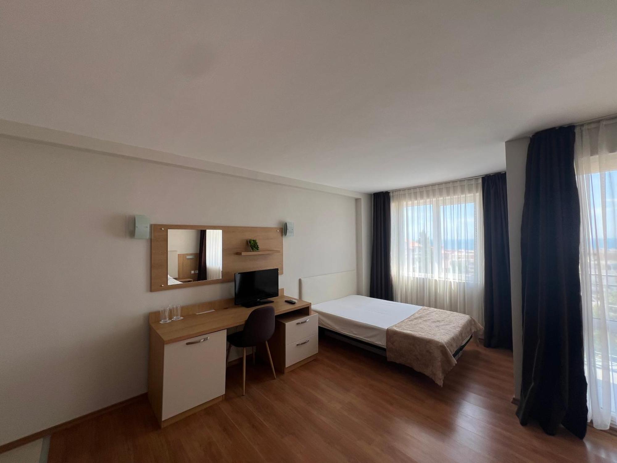 Family Hotel Milev Sveti Vlas Εξωτερικό φωτογραφία