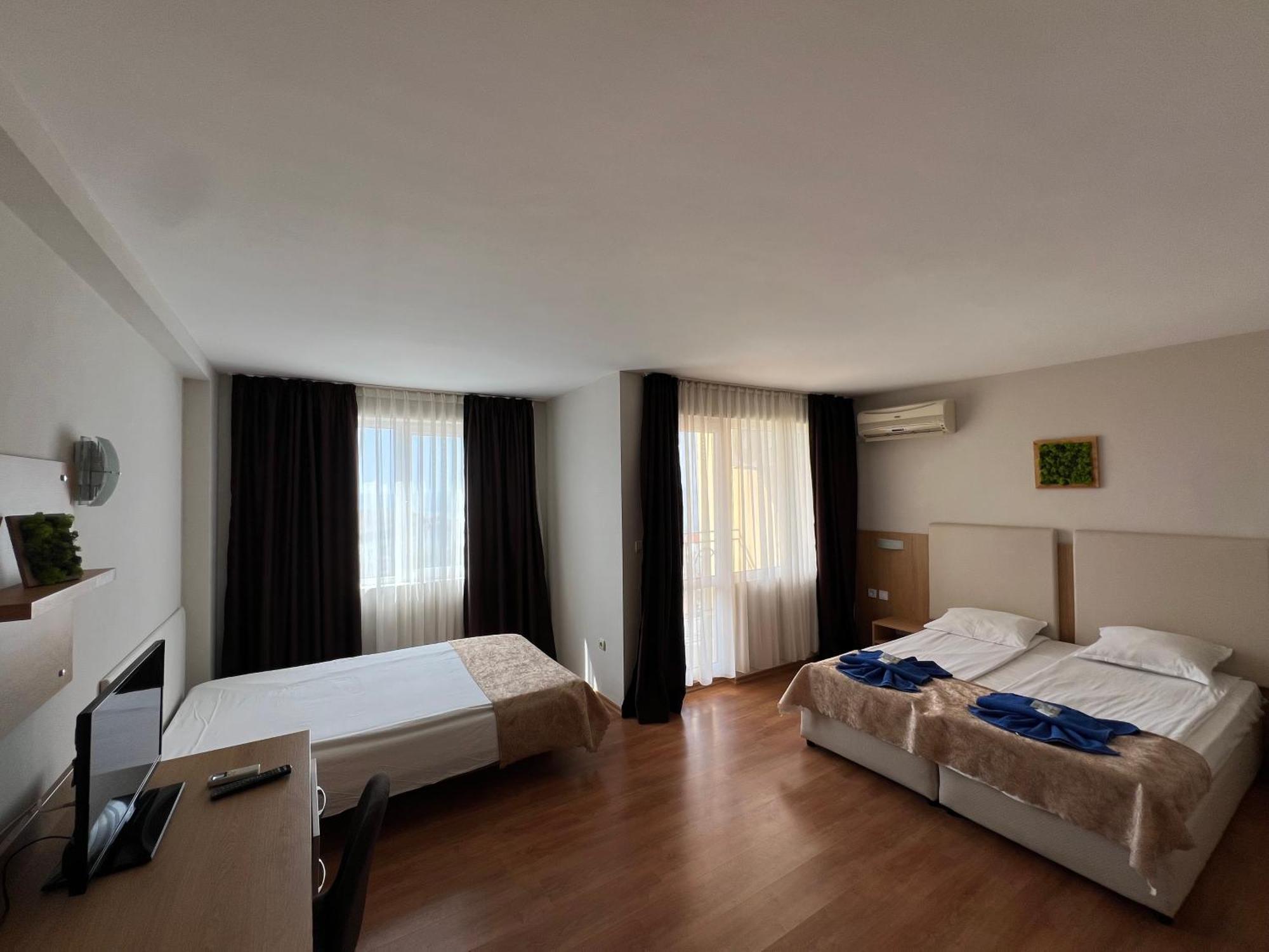 Family Hotel Milev Sveti Vlas Εξωτερικό φωτογραφία